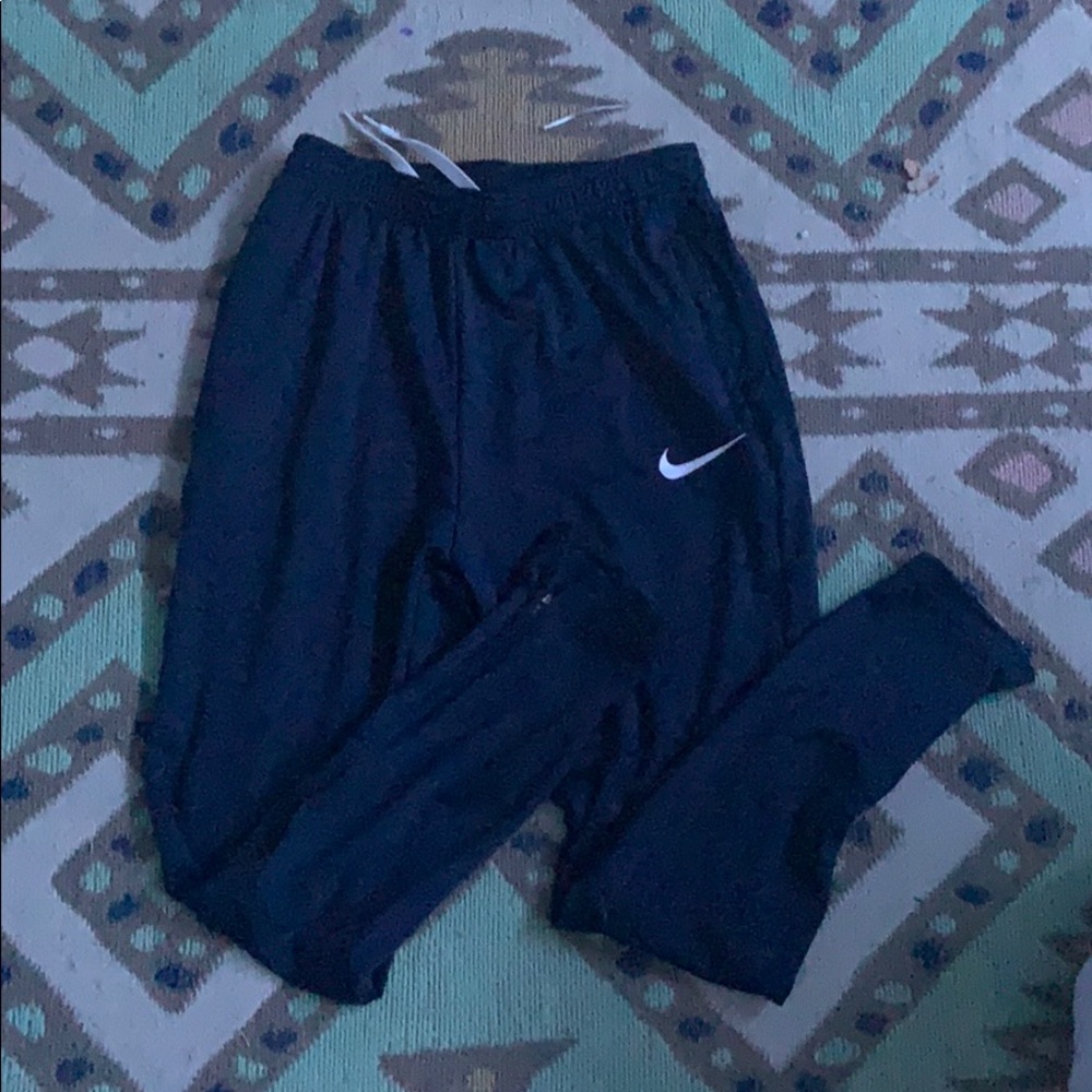 NIKE SWEATS